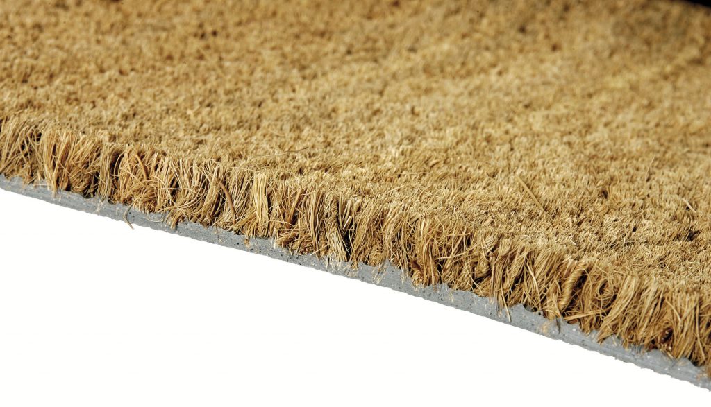 alfombra 1024x587 Recomendaciones útiles para elegir una alfombra acorde a nuestra decoración