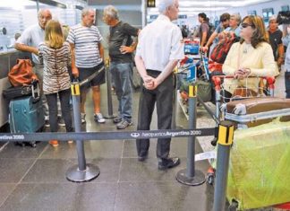 Tres problemas a la hora de viajar a otro país problemas al viajar 2 324x235 Home