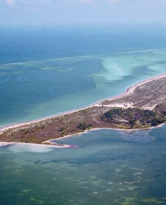 Pasa las vacaciones de tu vida en Isla Holbox, México. Isla Holbox 324x400 Home