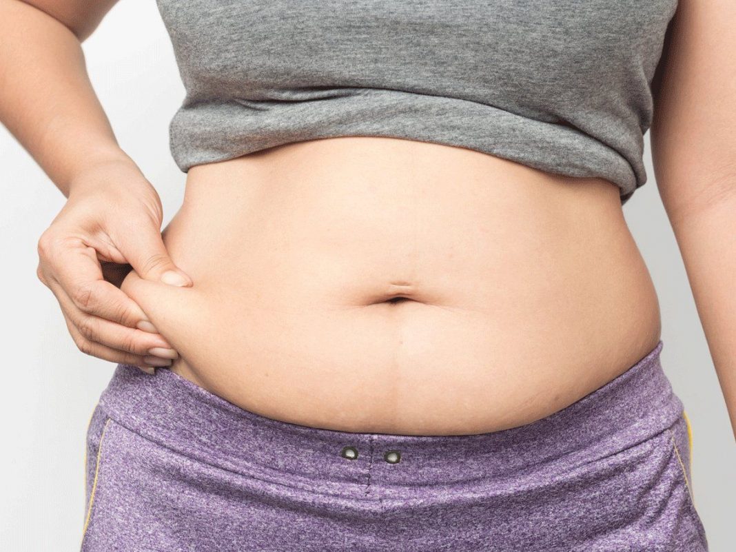 ¿Por qué engordan las mujeres durante la menopausia?